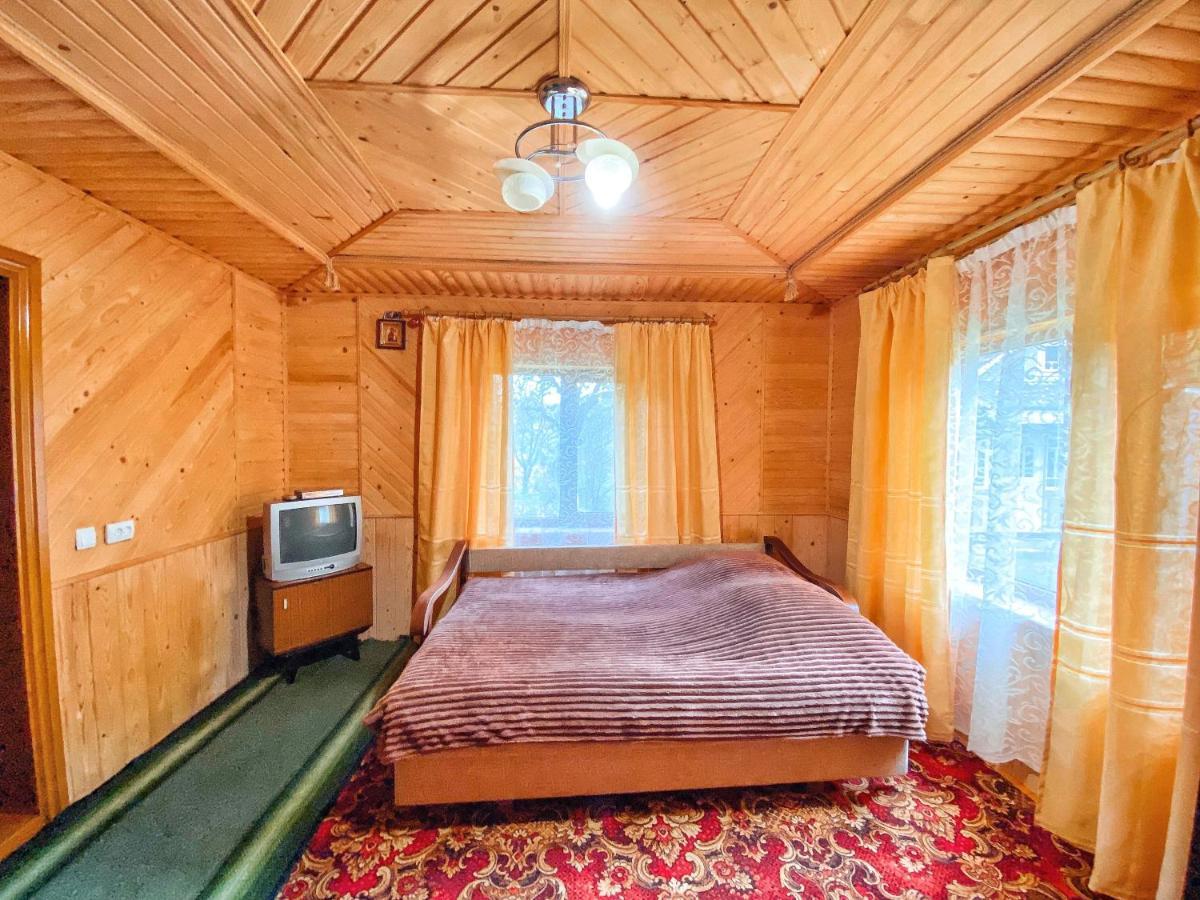 Вершина Карпат Hotel Krasnik Bagian luar foto